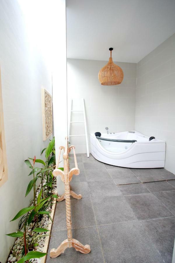Vanilla Suite Jimbaran Exterior foto